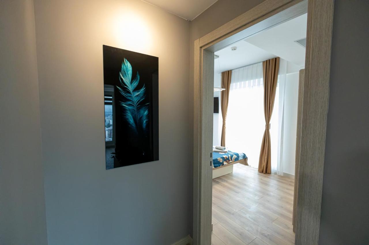 19Th & 18Th Floor Secure Apartments With Pool & Fitness & Parking Included In Price Skopje Eksteriør bilde