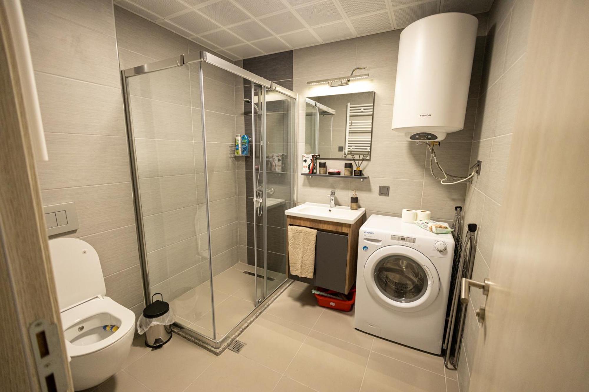 19Th & 18Th Floor Secure Apartments With Pool & Fitness & Parking Included In Price Skopje Eksteriør bilde