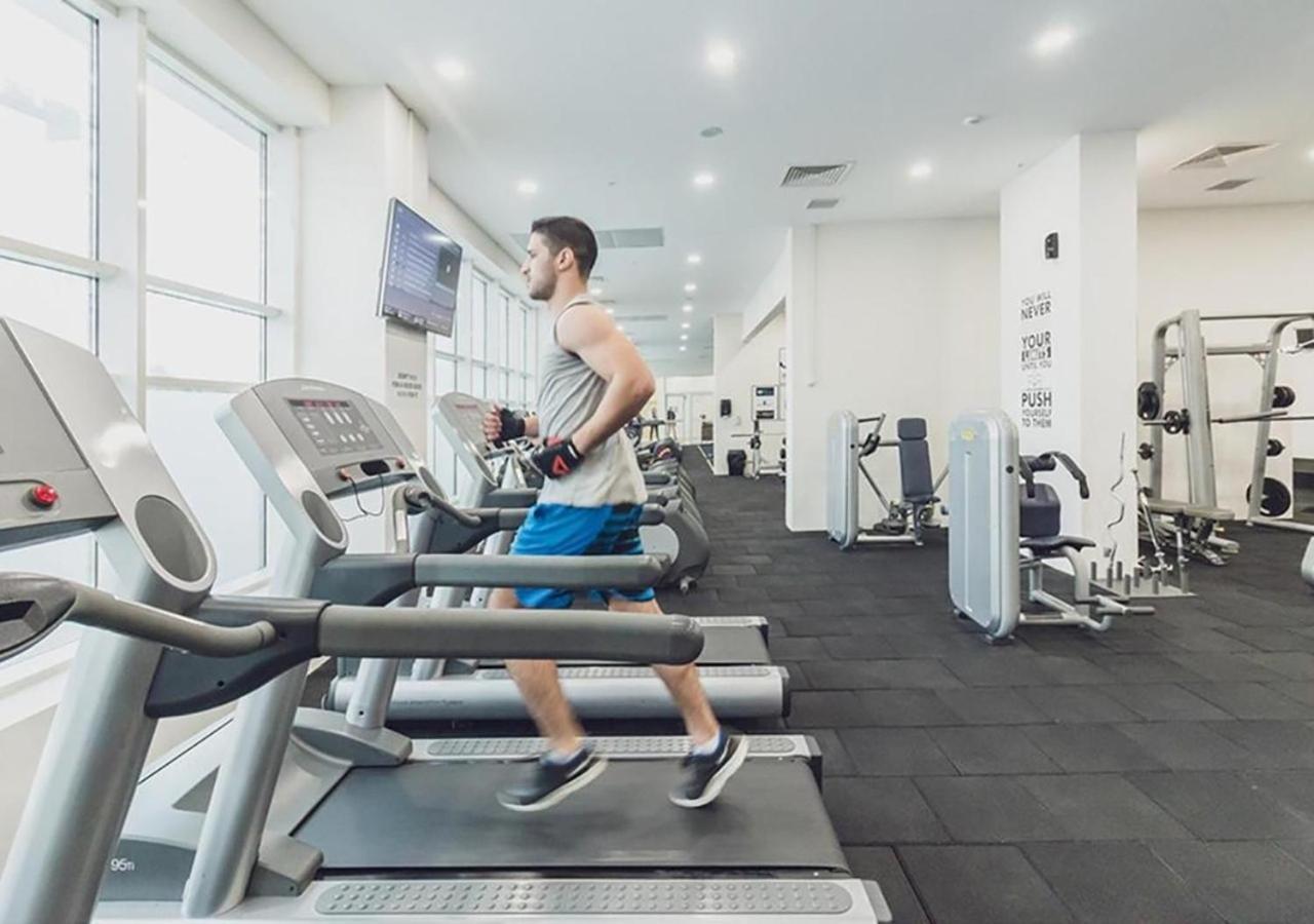 19Th & 18Th Floor Secure Apartments With Pool & Fitness & Parking Included In Price Skopje Eksteriør bilde