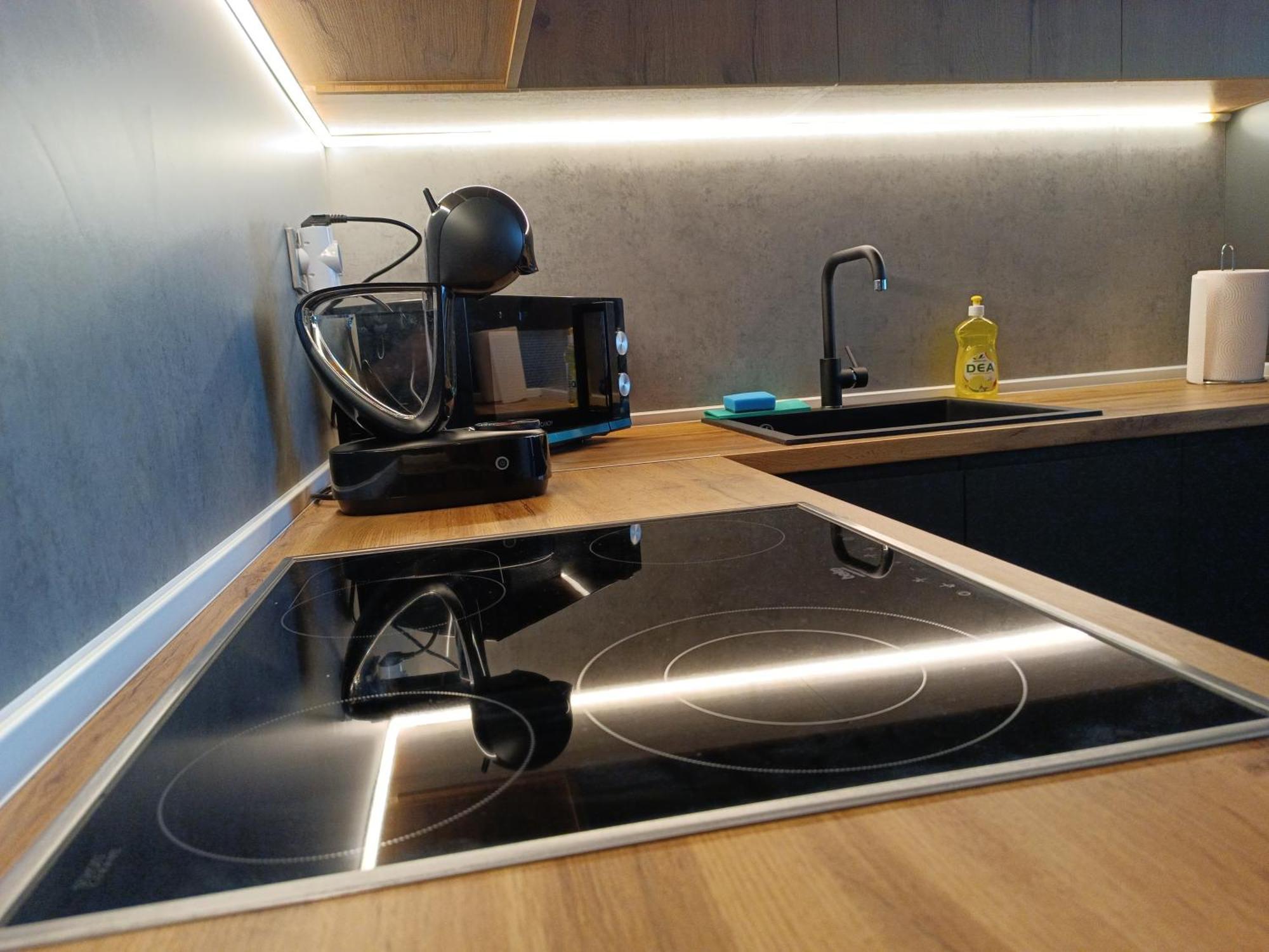 19Th & 18Th Floor Secure Apartments With Pool & Fitness & Parking Included In Price Skopje Eksteriør bilde