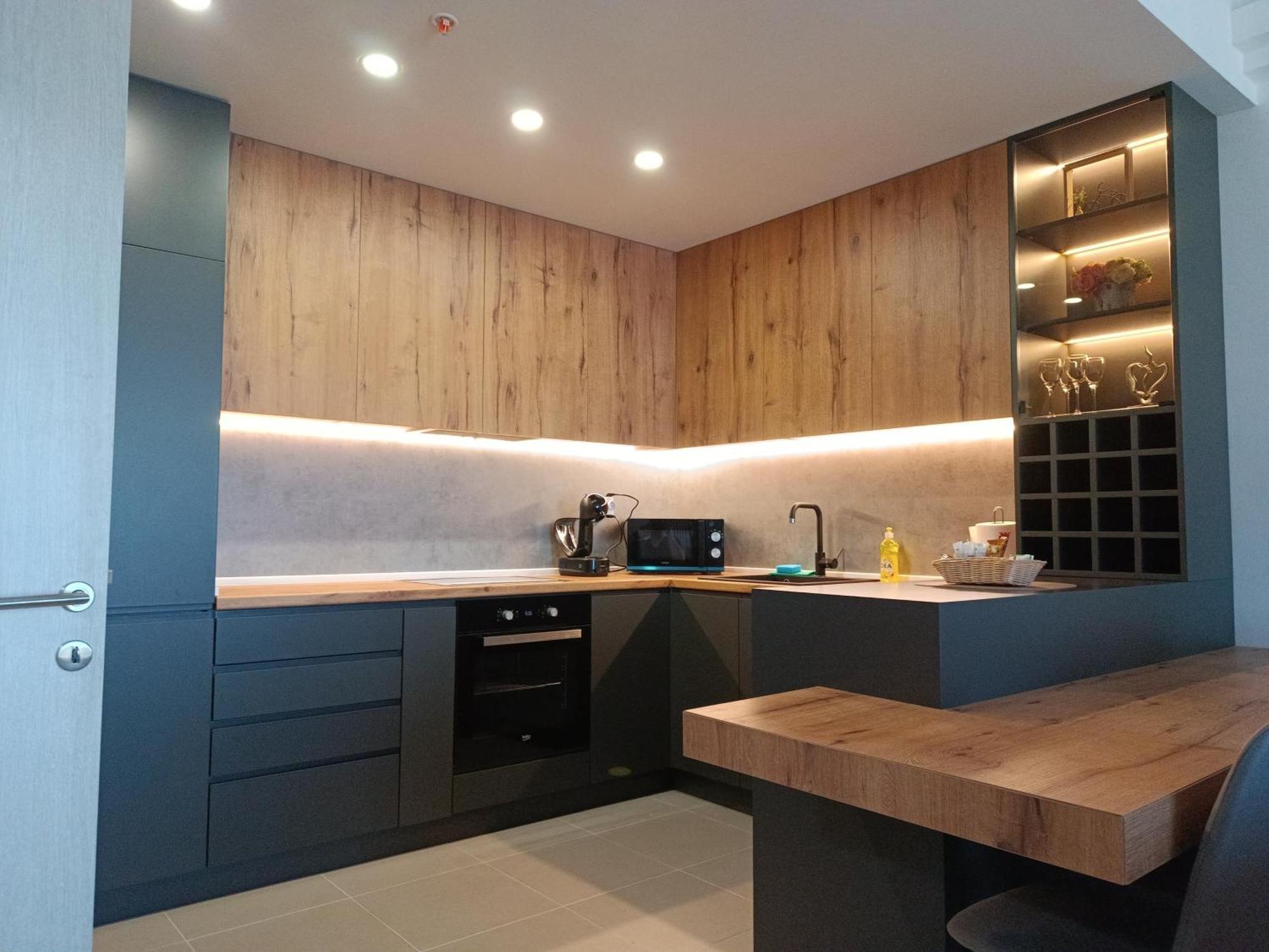 19Th & 18Th Floor Secure Apartments With Pool & Fitness & Parking Included In Price Skopje Eksteriør bilde